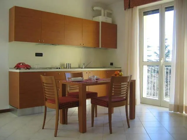 Residence Il Rampicante Monticelli Terme Aparthotel