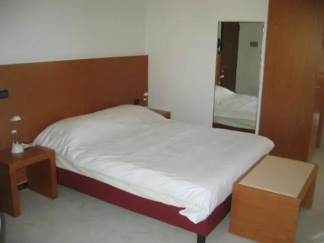 Residence Il Rampicante Monticelli Terme Aparthotel